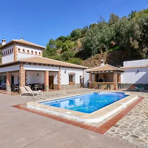 Villa Alejandro En, Sayalonga